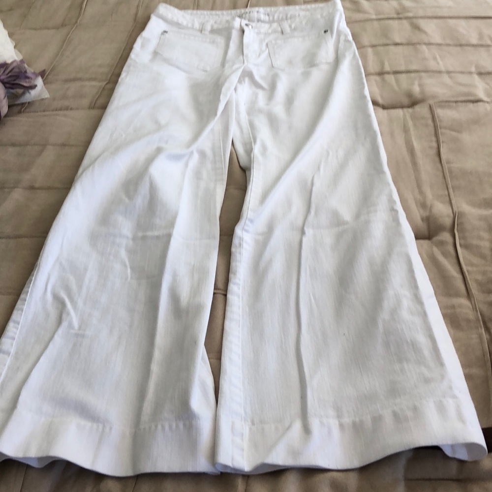 White denim jeans